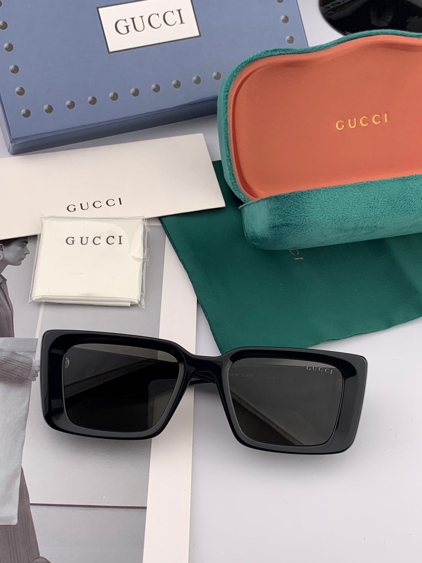 CHUNKY RECTANGULAR FRAME SUNGLASSES G204 IN ACETATE