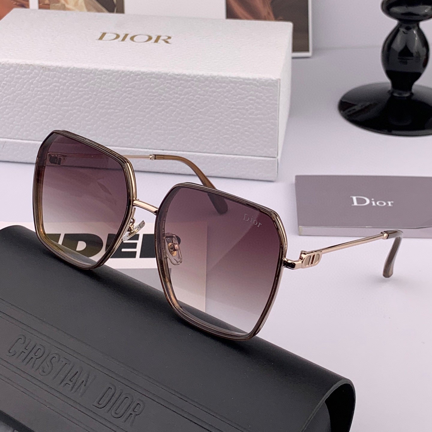 Montaigne Sunglass D7635 In Metal