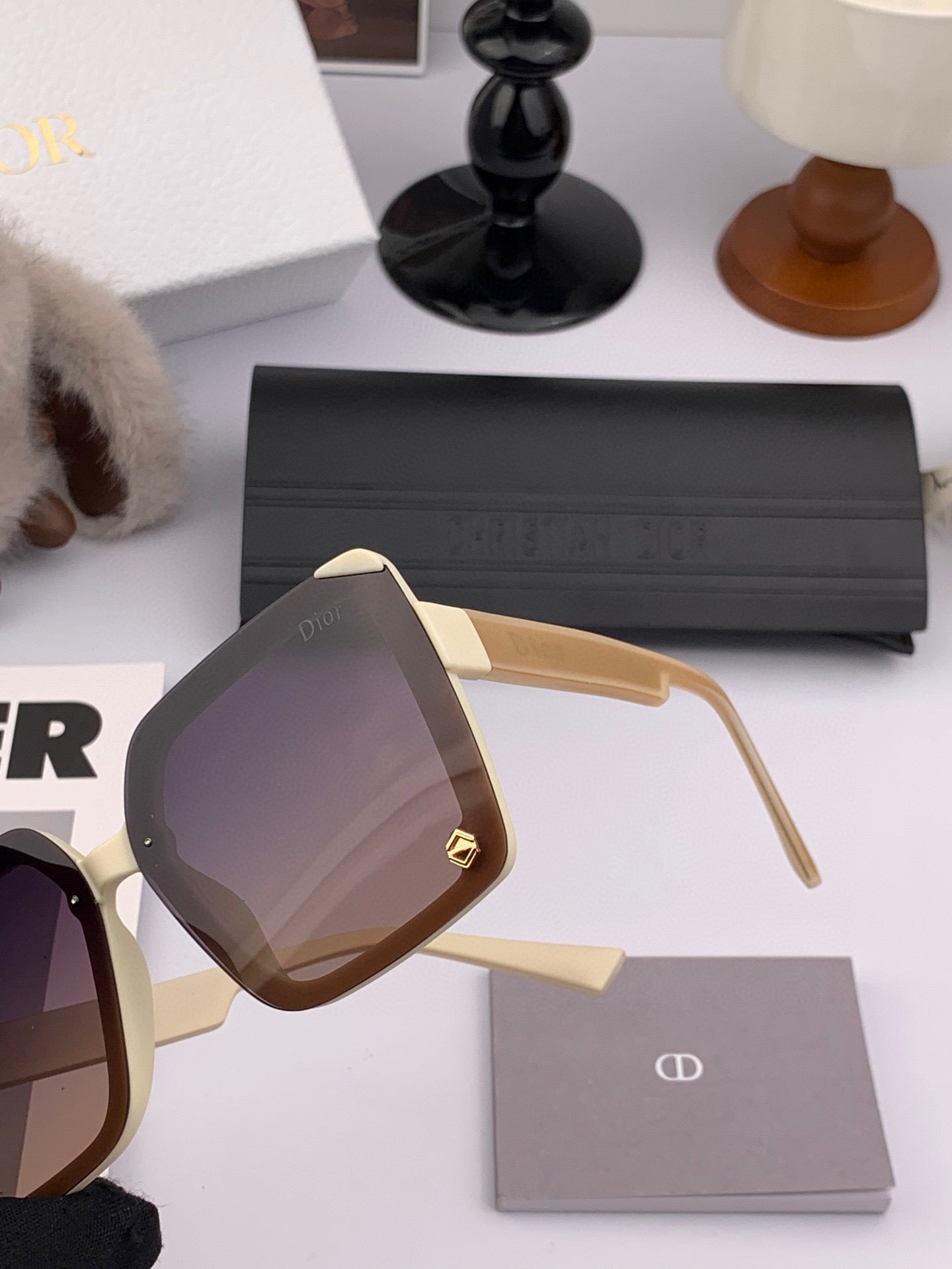 Montaigne Sunglass D7191 In Acetate