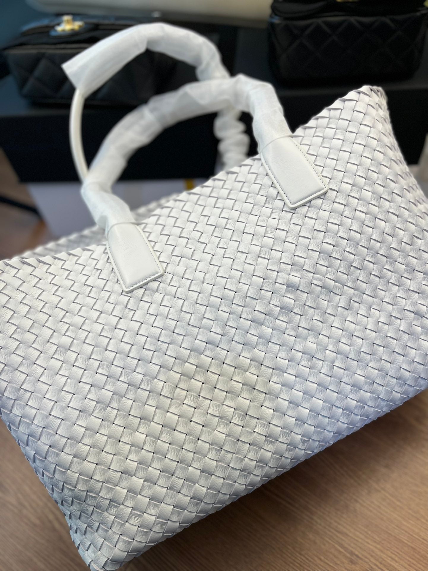 SMALL CABAT 33 in WHITE LAMBSKIN