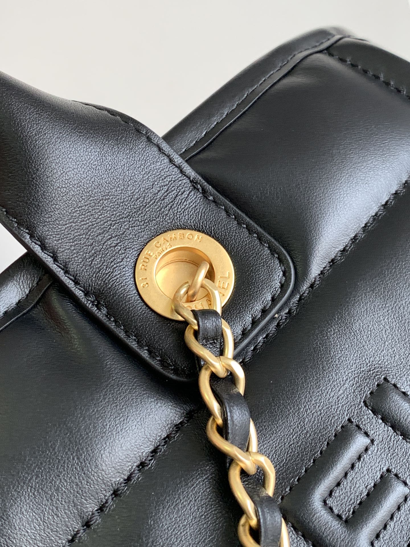 CC Large Tote 39 Light Beige Canvas Pearl Logo