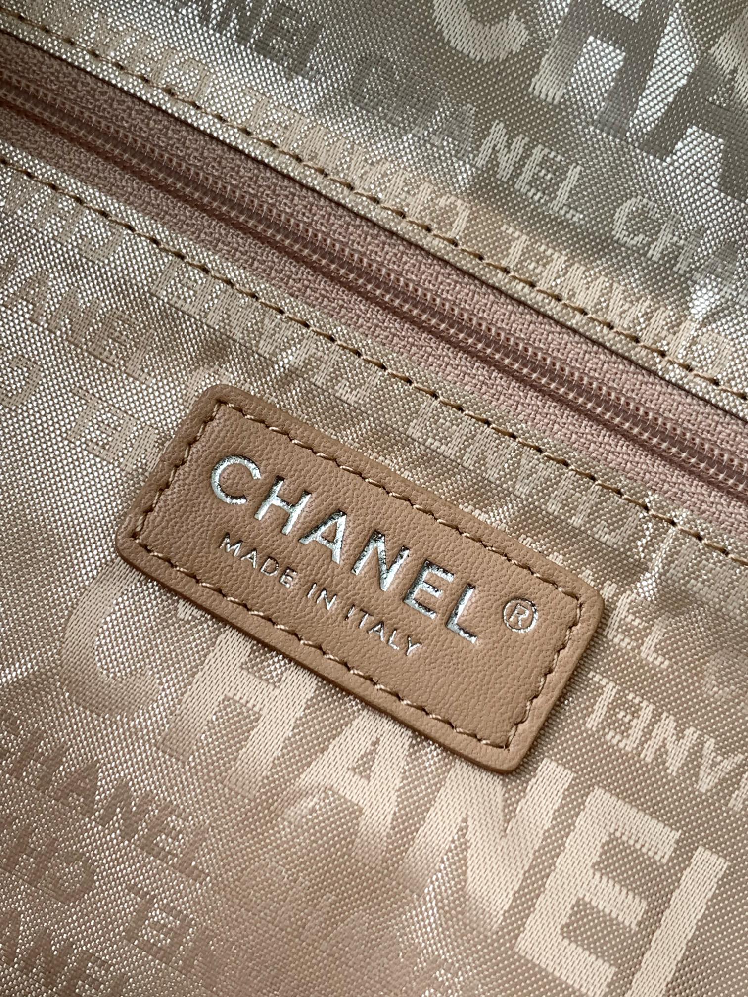 CC Large Tote 39 Light Beige Canvas Pearl Logo