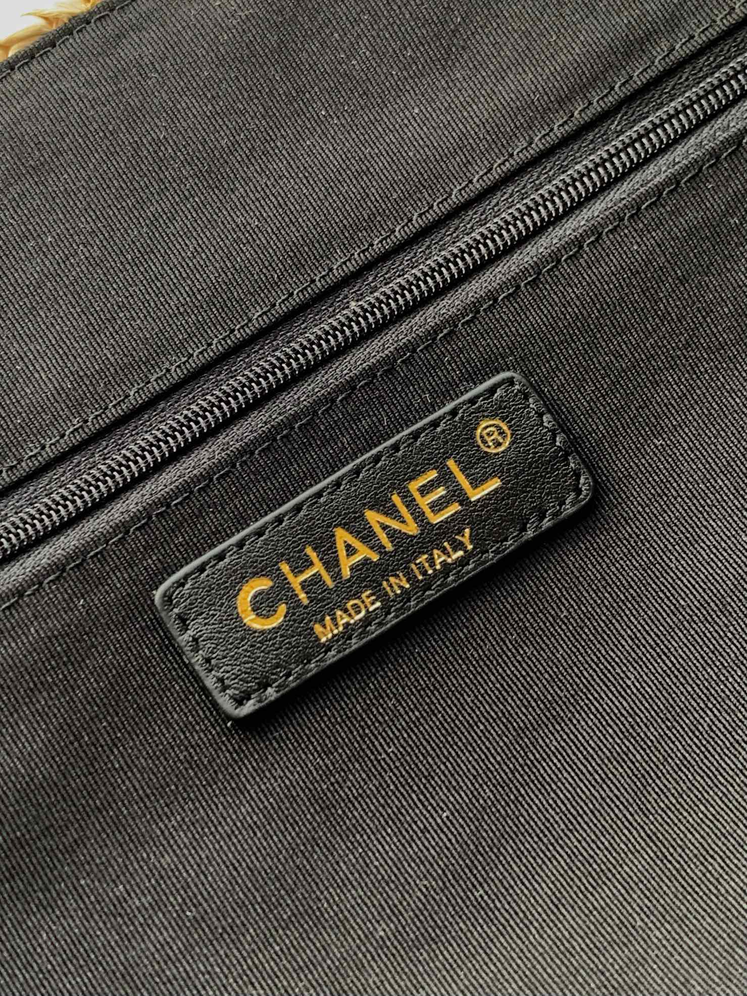 CC Large Tote 39 Light Beige Canvas Pearl Logo