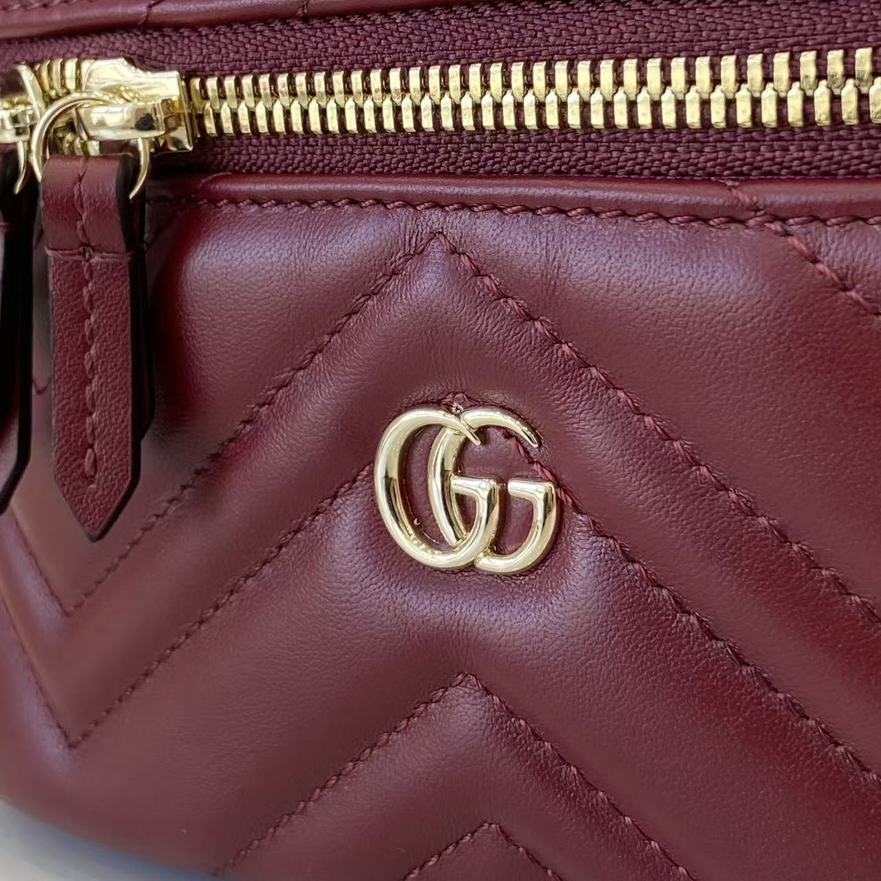 Gucci 25 Marmont Vanity Bag Rosso Ancora Red Cowhide 294900