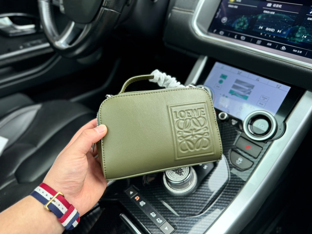 Loew Puzzle Fold Tote Iblack Shiny Calfskin