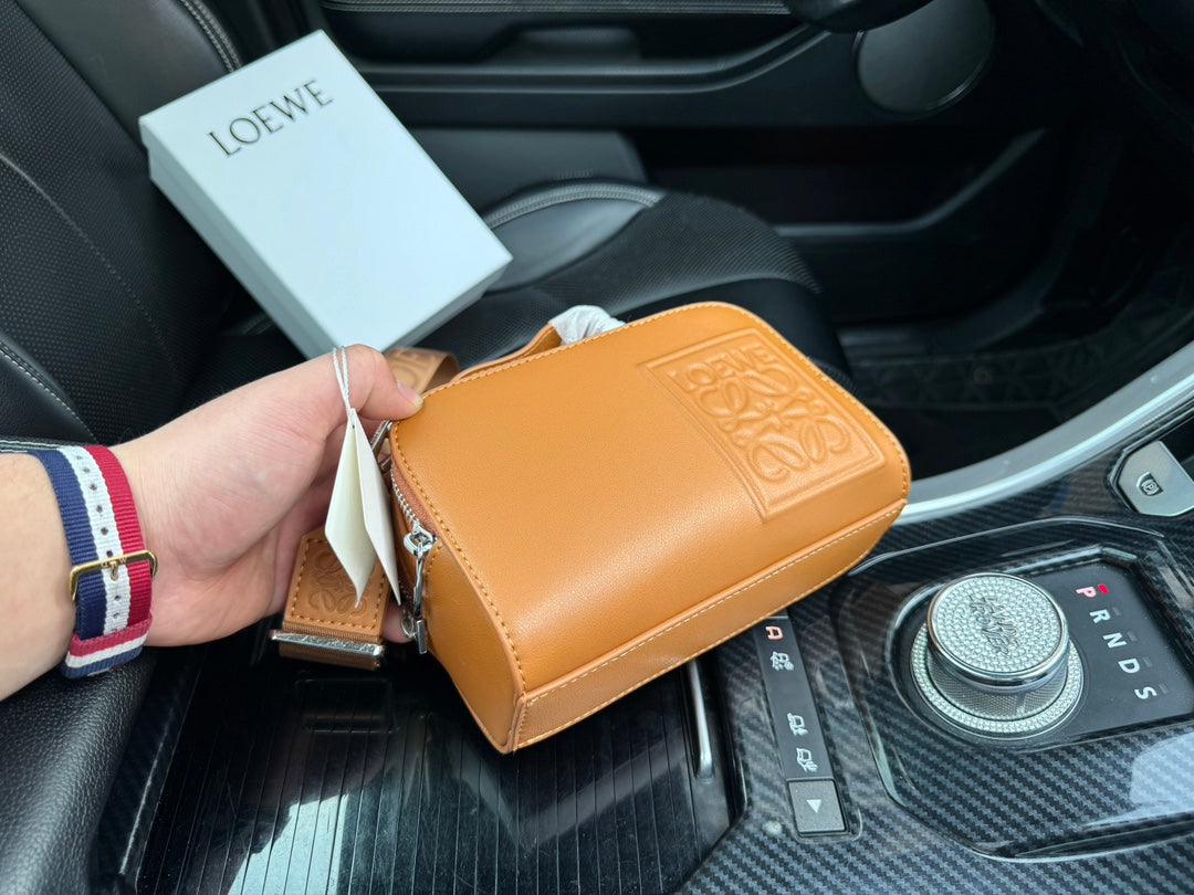 Loew Puzzle Fold Tote Iblack Shiny Calfskin