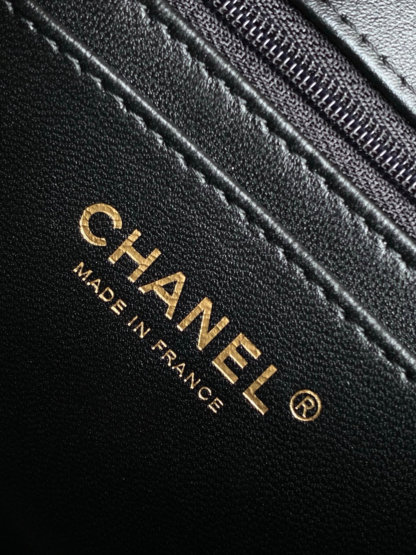 CC Large Tote 39 Light Beige Canvas Pearl Logo