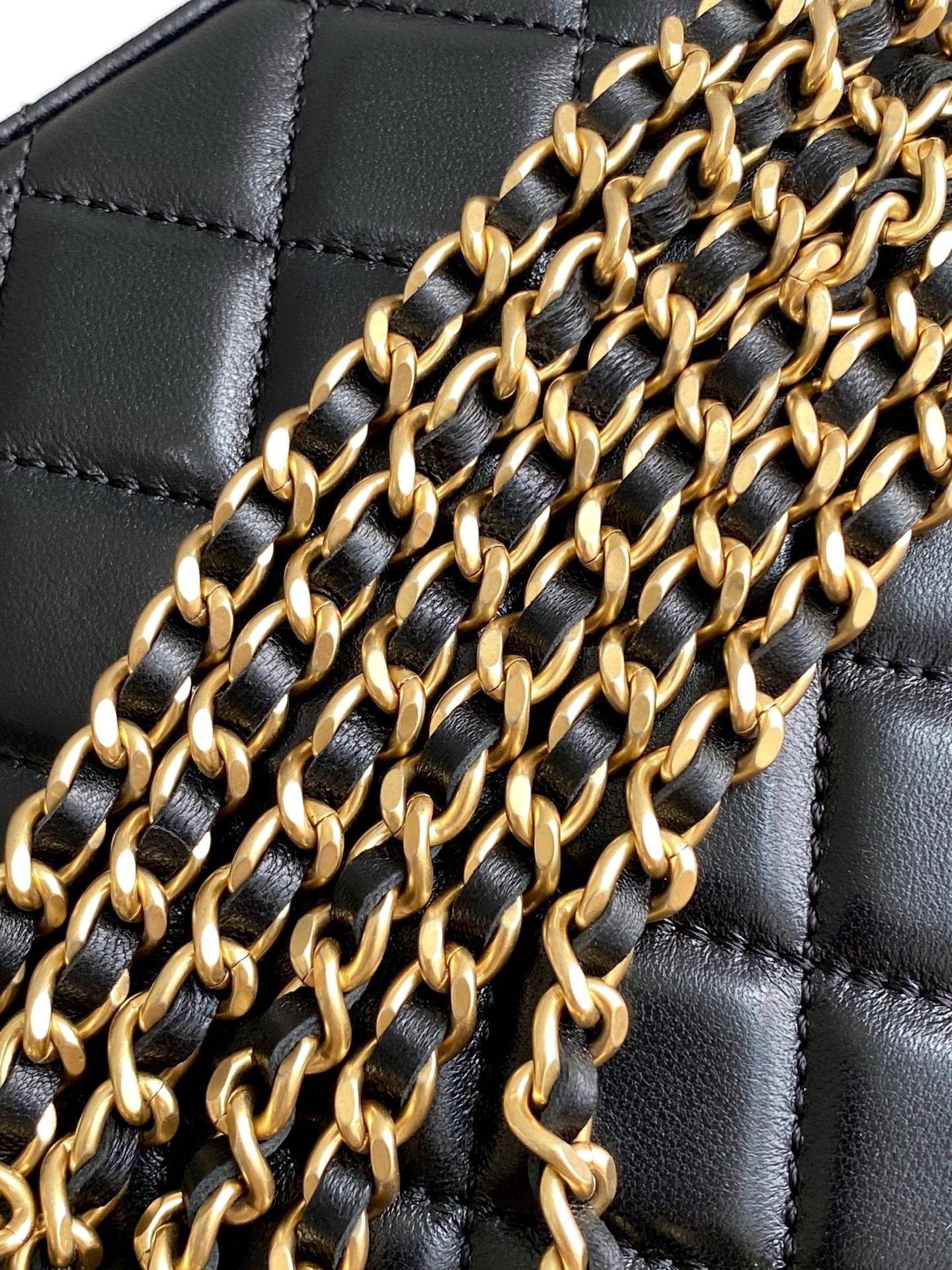 CC Large Tote 39 Light Beige Canvas Pearl Logo