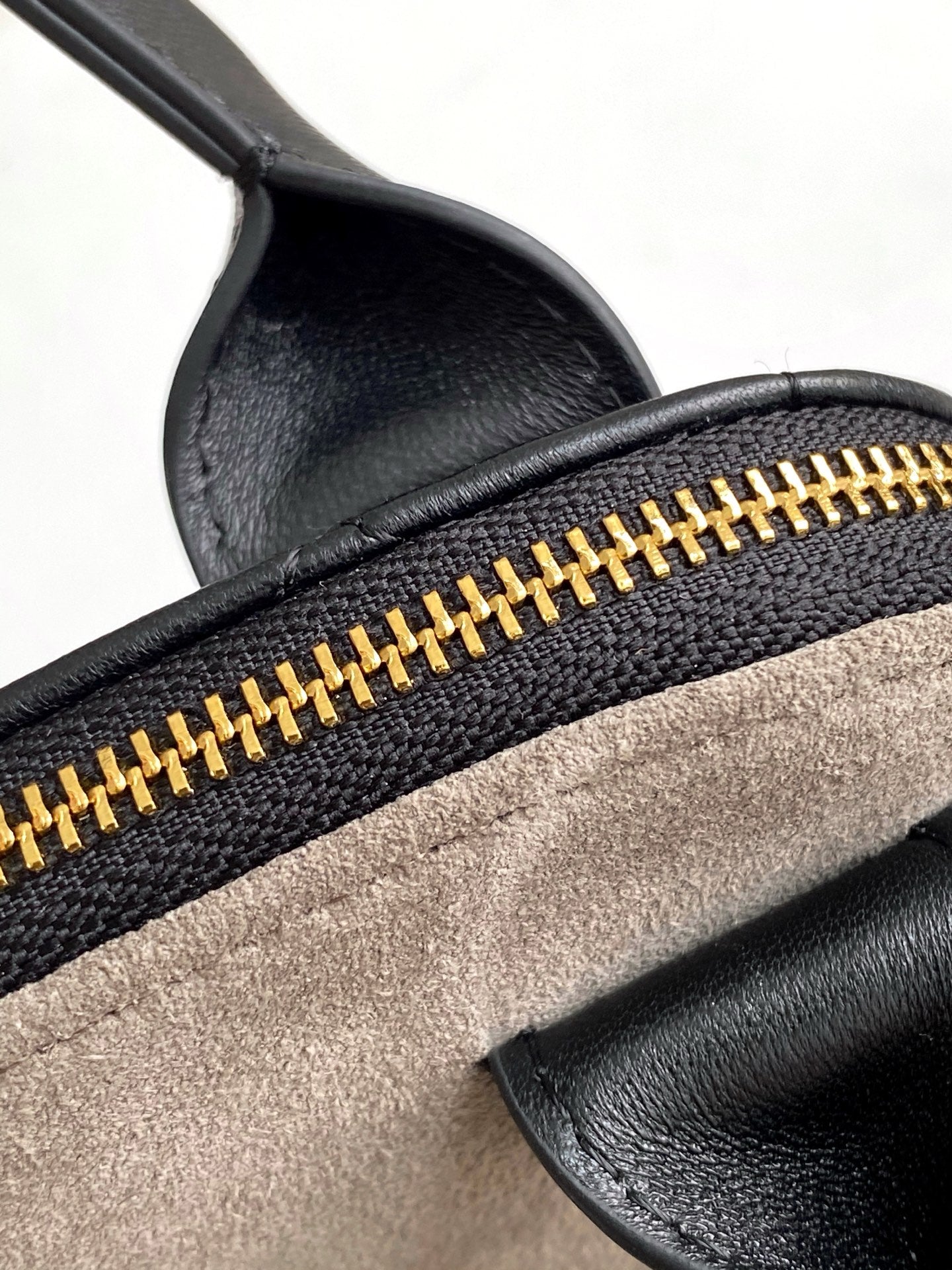 CC Large Tote 39 Light Beige Canvas Pearl Logo