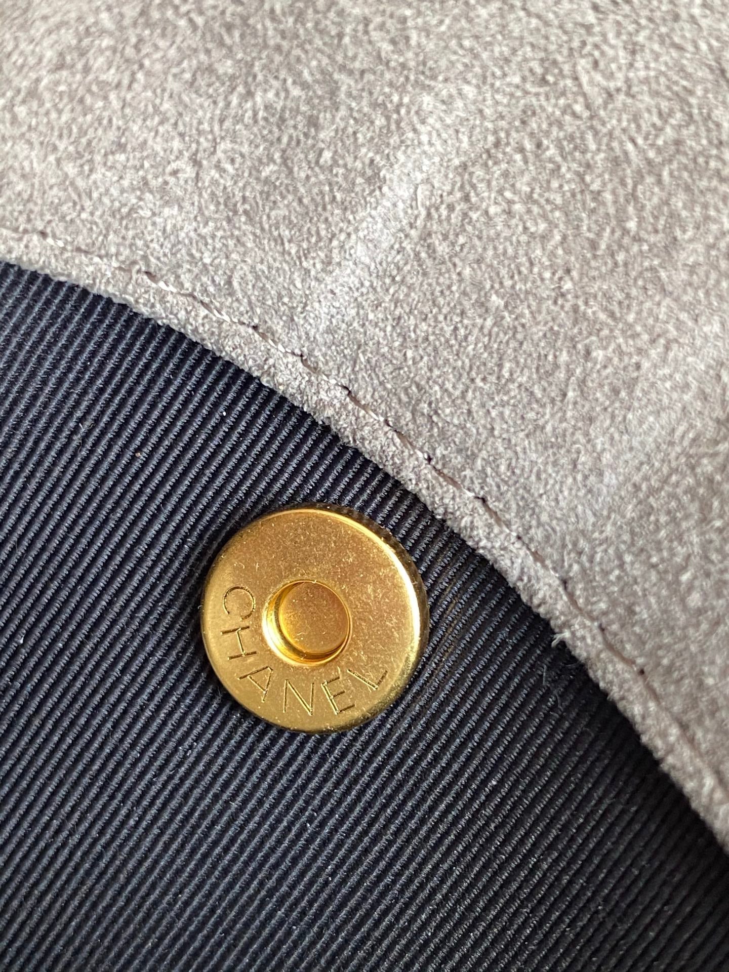 CC Large Tote 39 Light Beige Canvas Pearl Logo