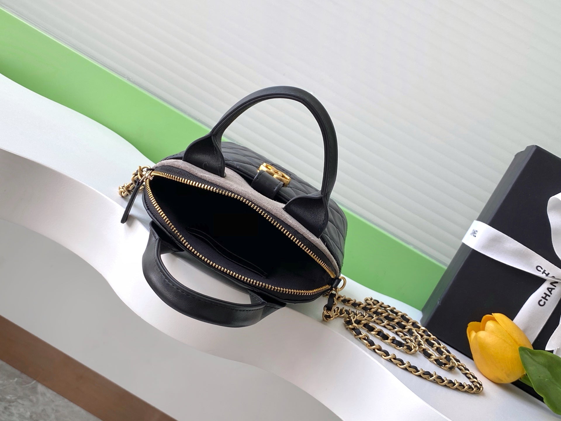 CC Large Tote 39 Light Beige Canvas Pearl Logo