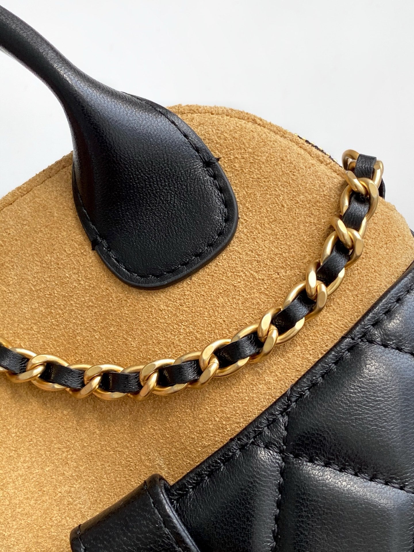 CC Large Tote 39 Light Beige Canvas Pearl Logo