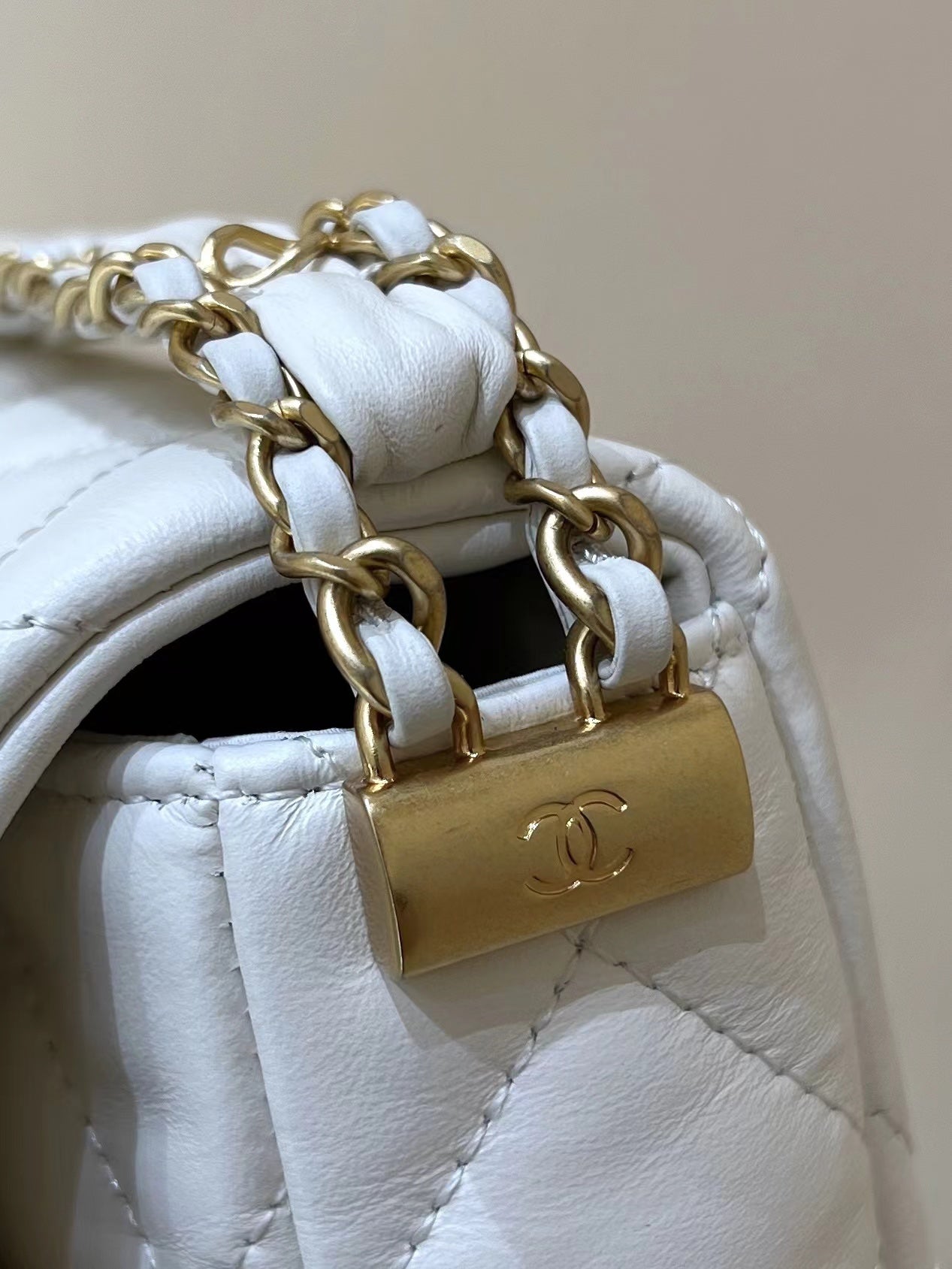 CC Large Tote 39 Light Beige Canvas Pearl Logo