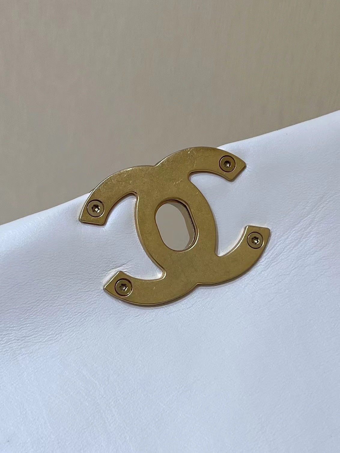 CC Large Tote 39 Light Beige Canvas Pearl Logo