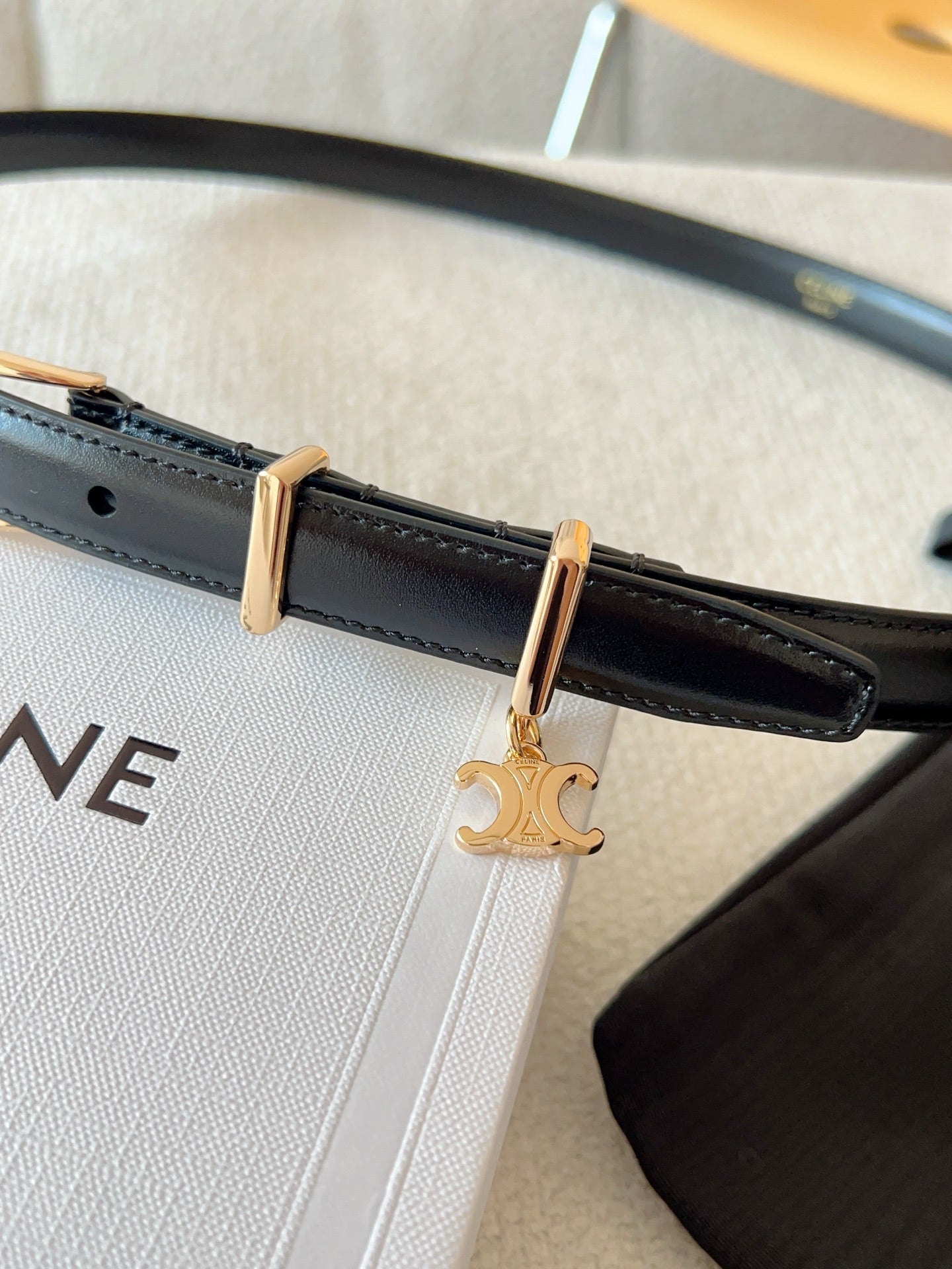 Celine 25S Belt 18Mm In Black Elegant Charm Taurillon Gold Hardware 585792