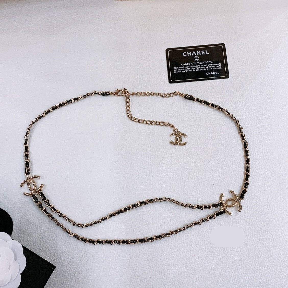 Chain Belt In Gold Metal Interwoven With Calfskin Straps