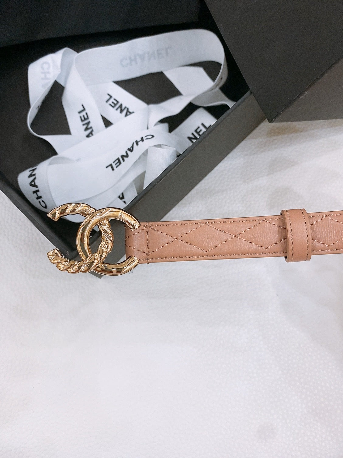 Double C Belt 20Mm In Savanna Brown Calfskin With Quilted Stitching Spiral Gold Buckle