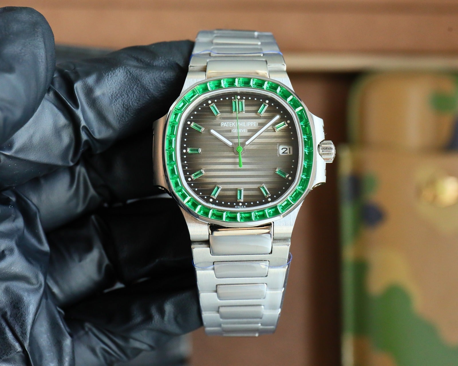 5990/1A-011 - Nautilus