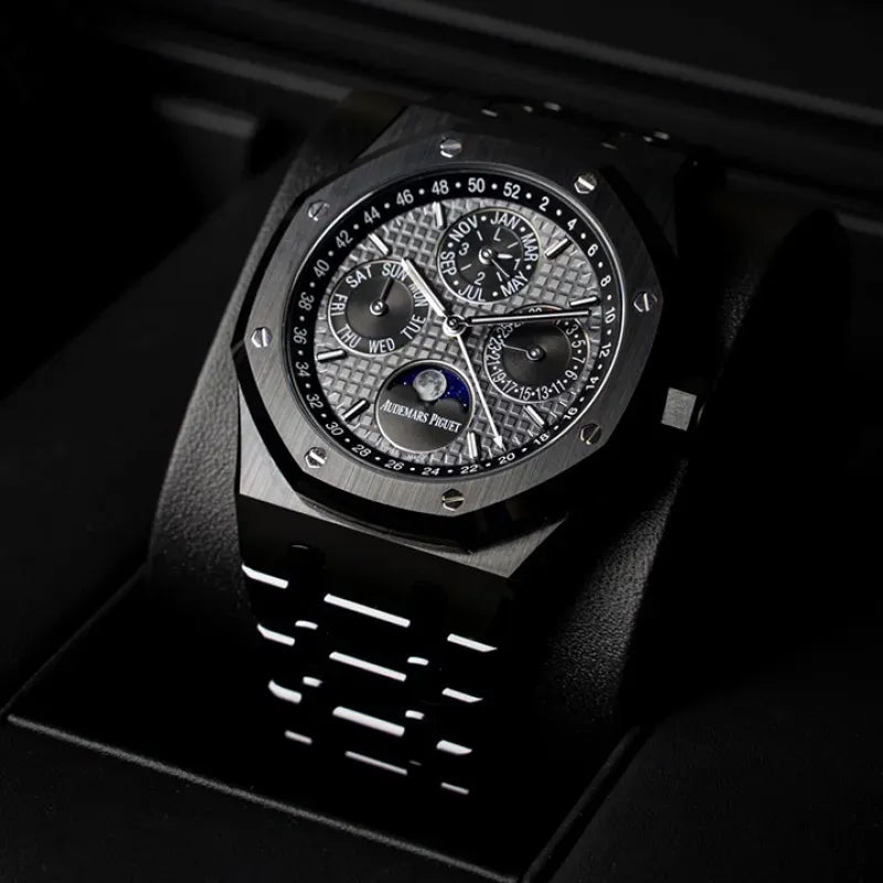 ROYAL OAK PERPETUAL CALENDAR Ref. 26579CE.OO.1225CE.01