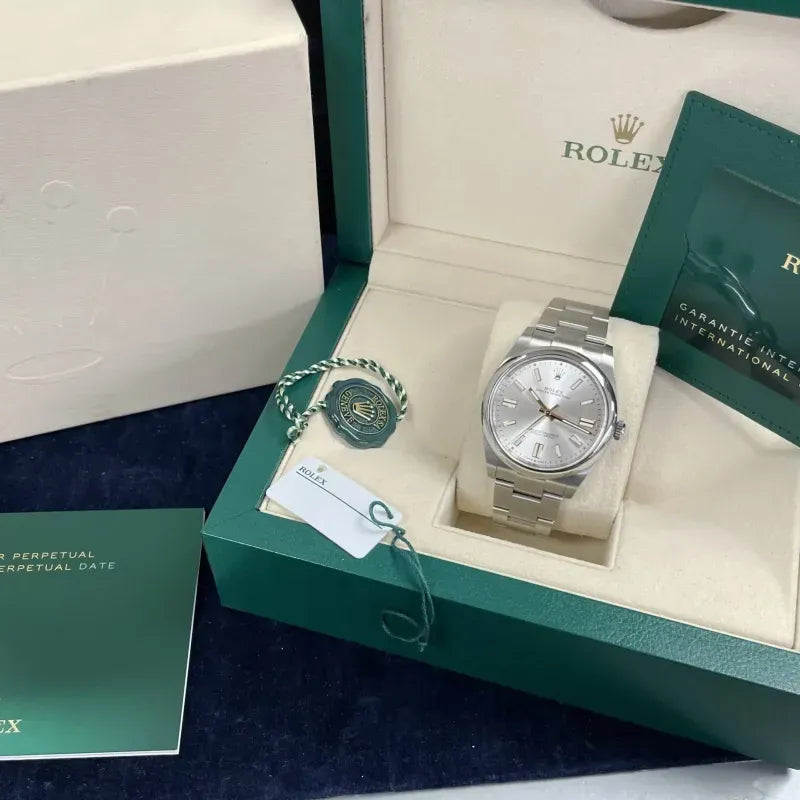 OYSTER PERPETUAL 124300 Series(Champagne gold)