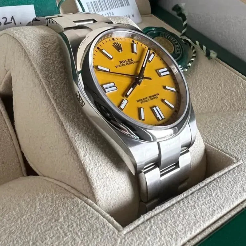 OYSTER PERPETUAL 124300 Series（Yellow）