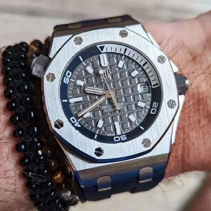 ROYAL OAK OFFSHORE DIVER Ref. 15720ST.OO.A009CA.01