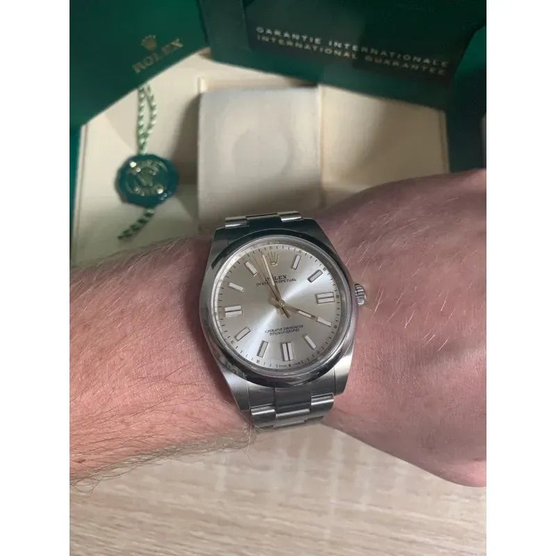 OYSTER PERPETUAL 124300 Series(Champagne gold)