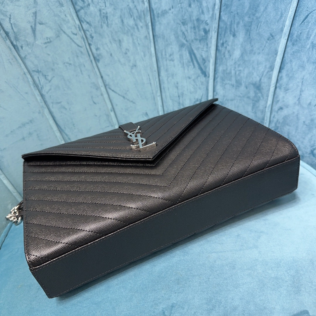 YSL  MONOGRAMME SAINT LAURENT