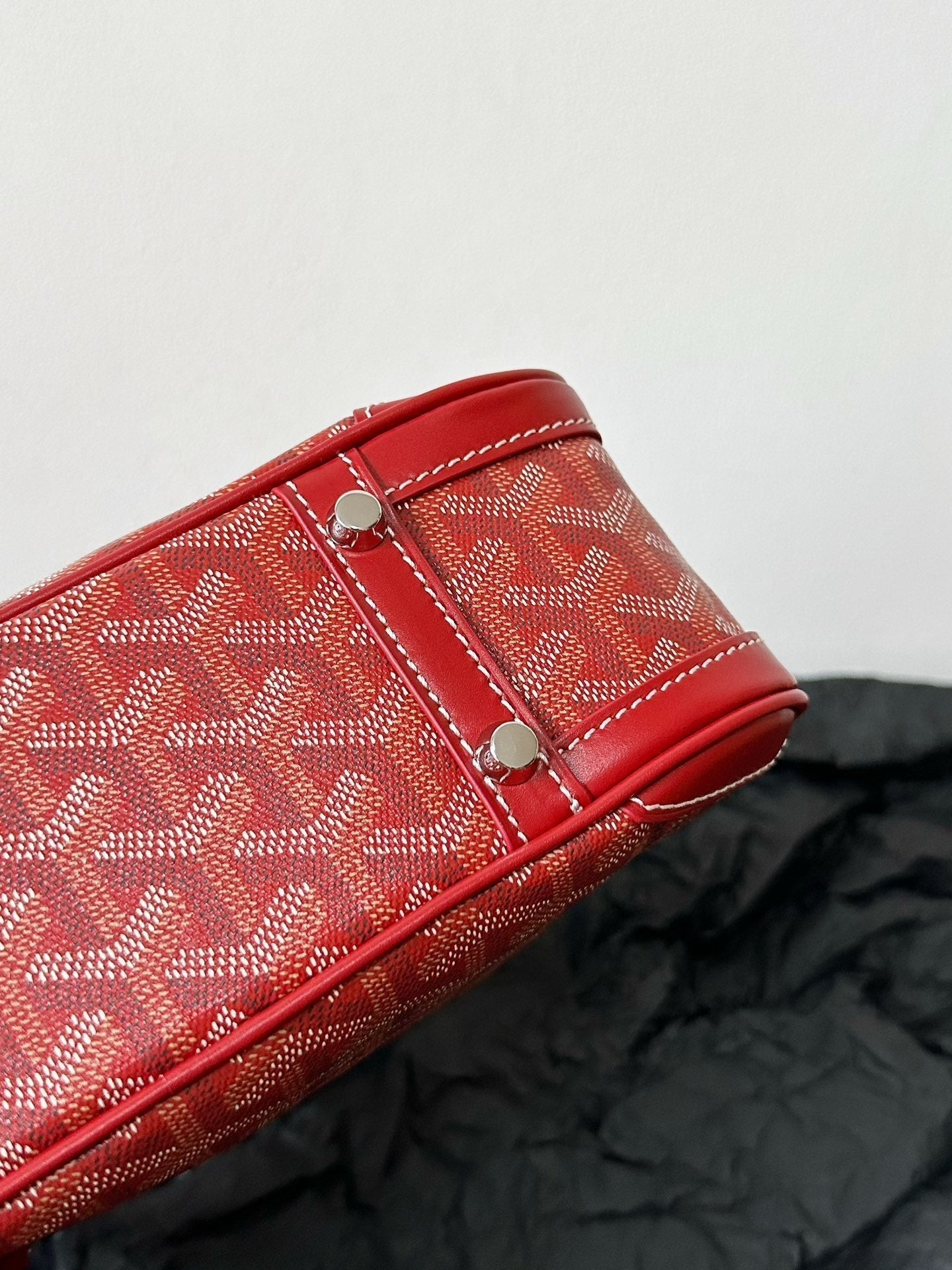 GOYA BOWLING BALL SMALL RED CANVAS