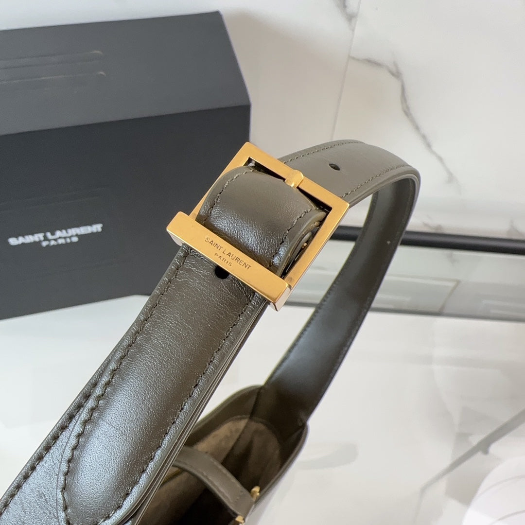 YSL LE5À7 In Smooth Leather