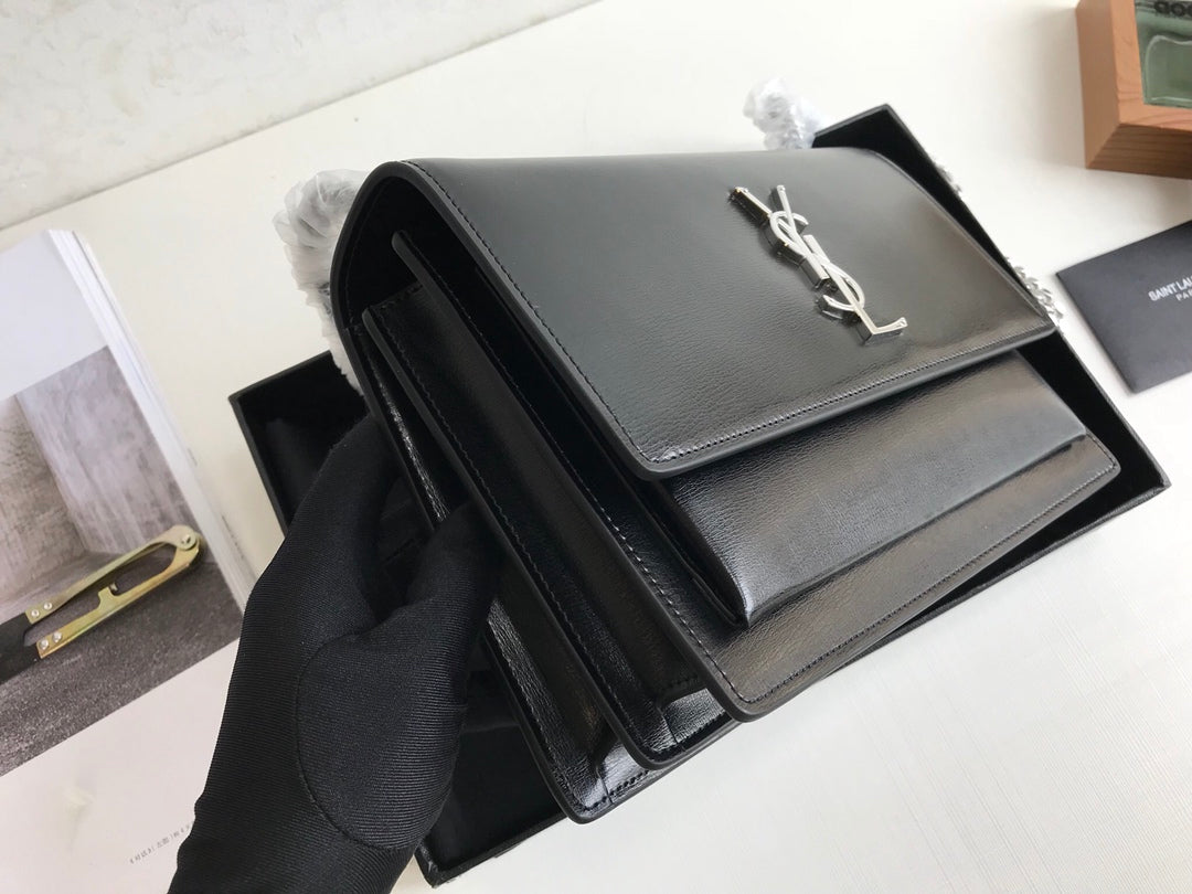 YSL Sunset Medium In Smooth Leather