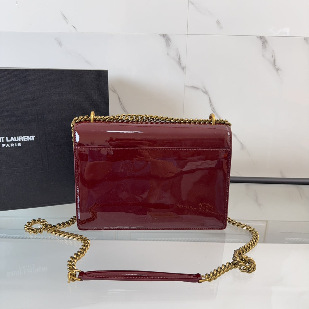 YSL Sunset Medium In Patent Leather