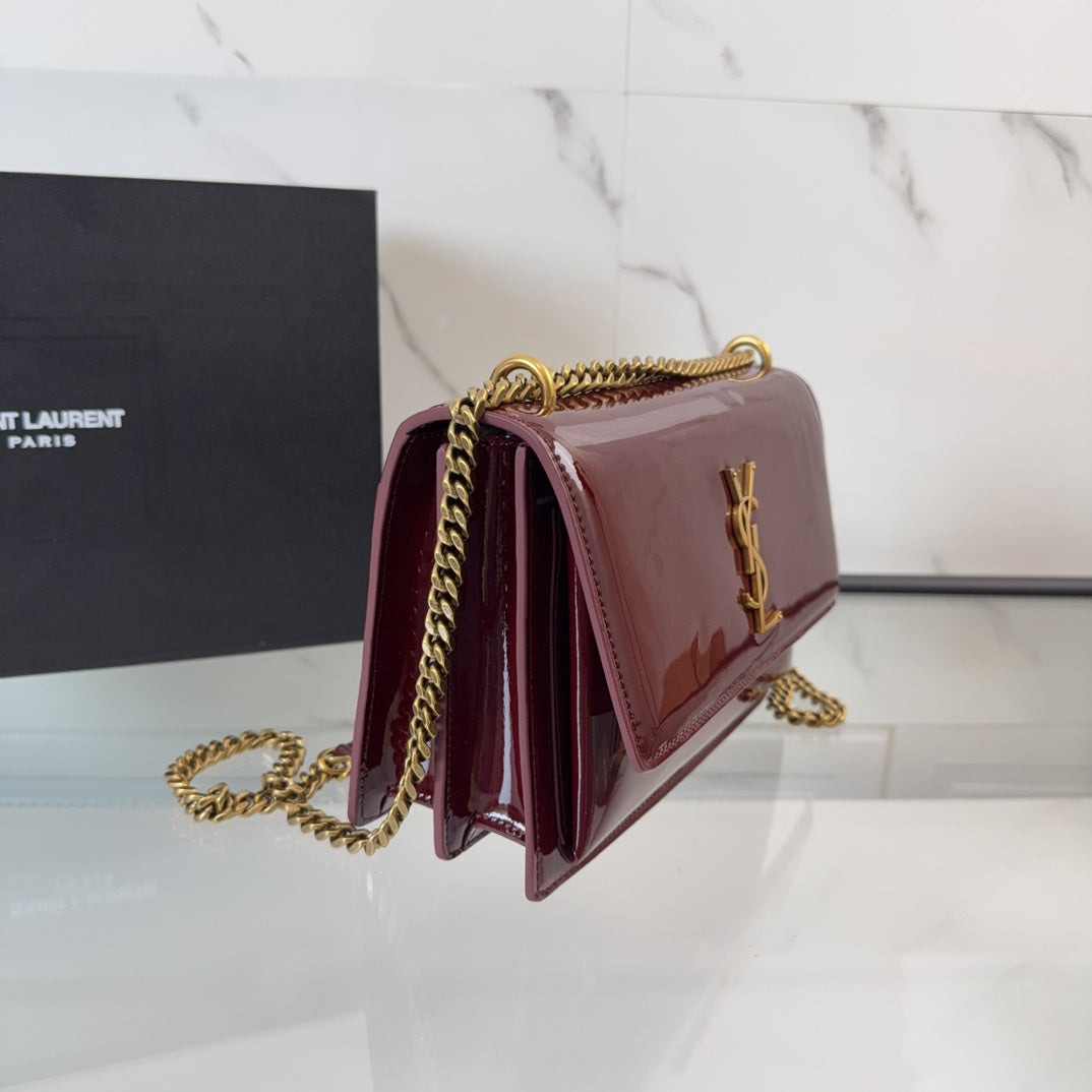 YSL Sunset Medium In Patent Leather