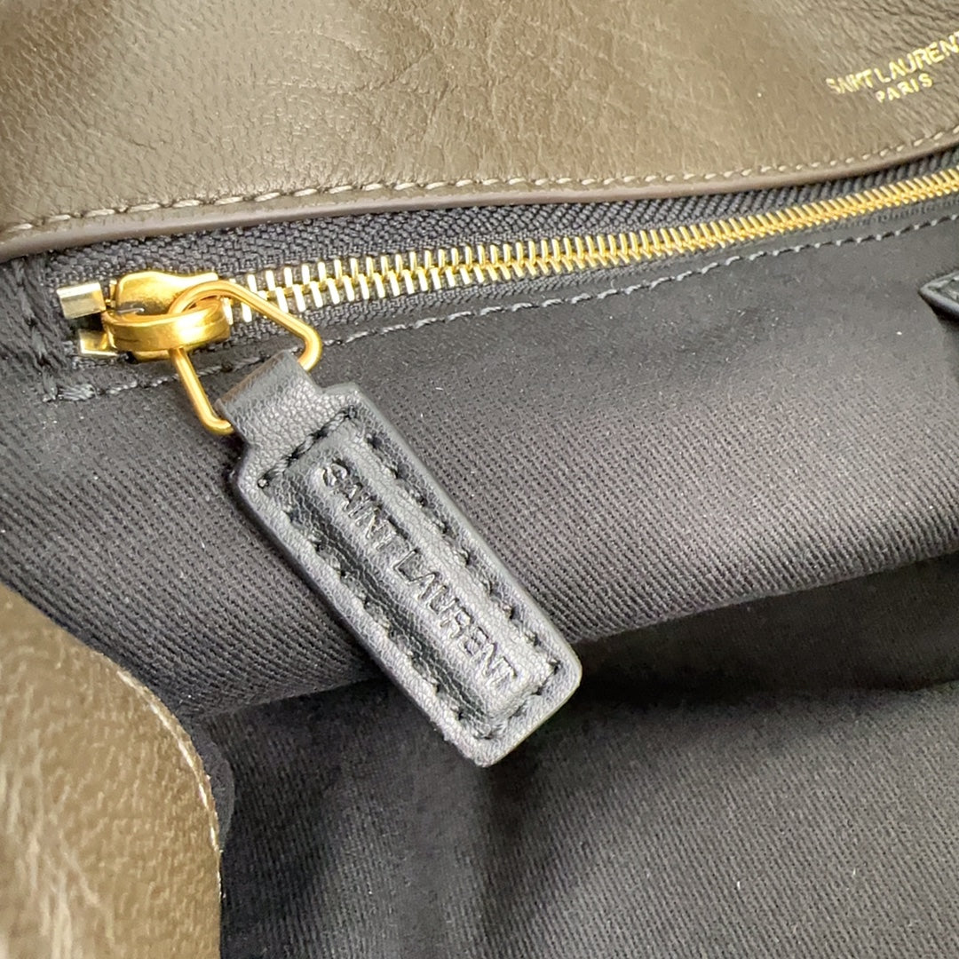 YSL Calypso Large In Grained Lambskin