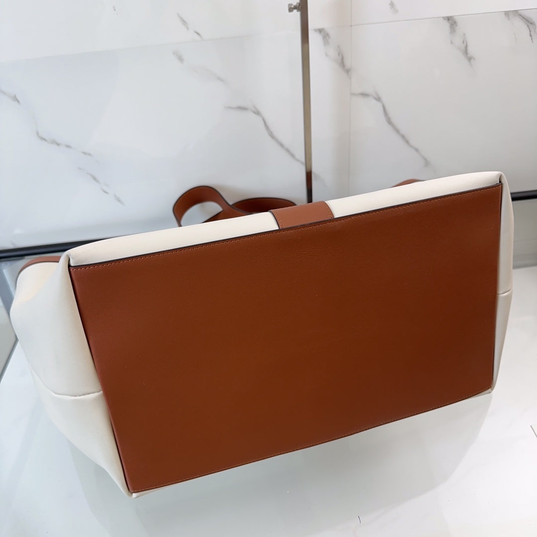 YSL Y TOTE IN LEATHER