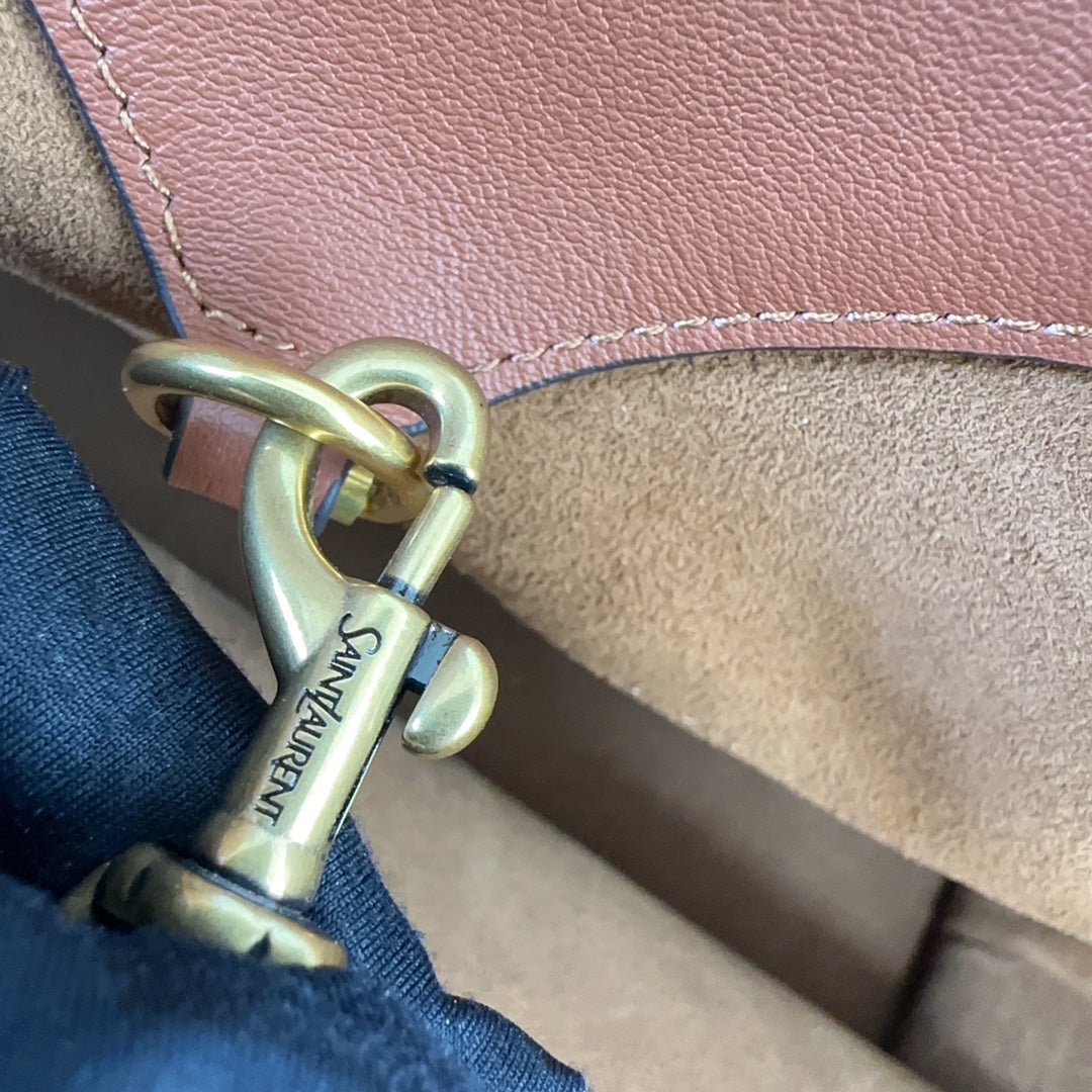 YSL Y TOTE IN LEATHER