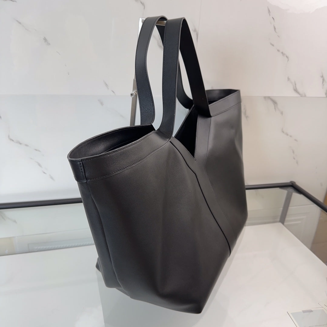 YSL Y TOTE IN LEATHER