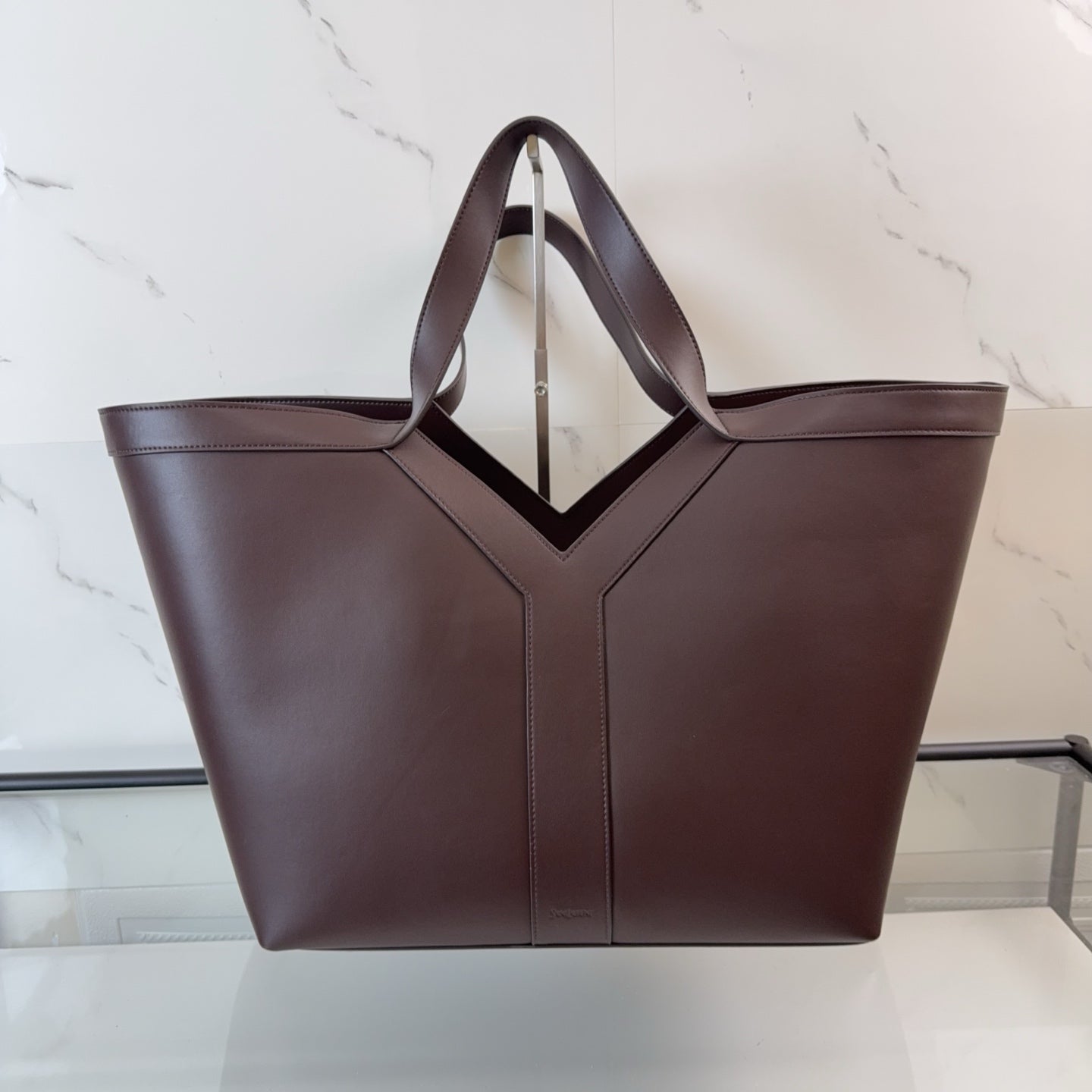 YSL Y TOTE IN LEATHER
