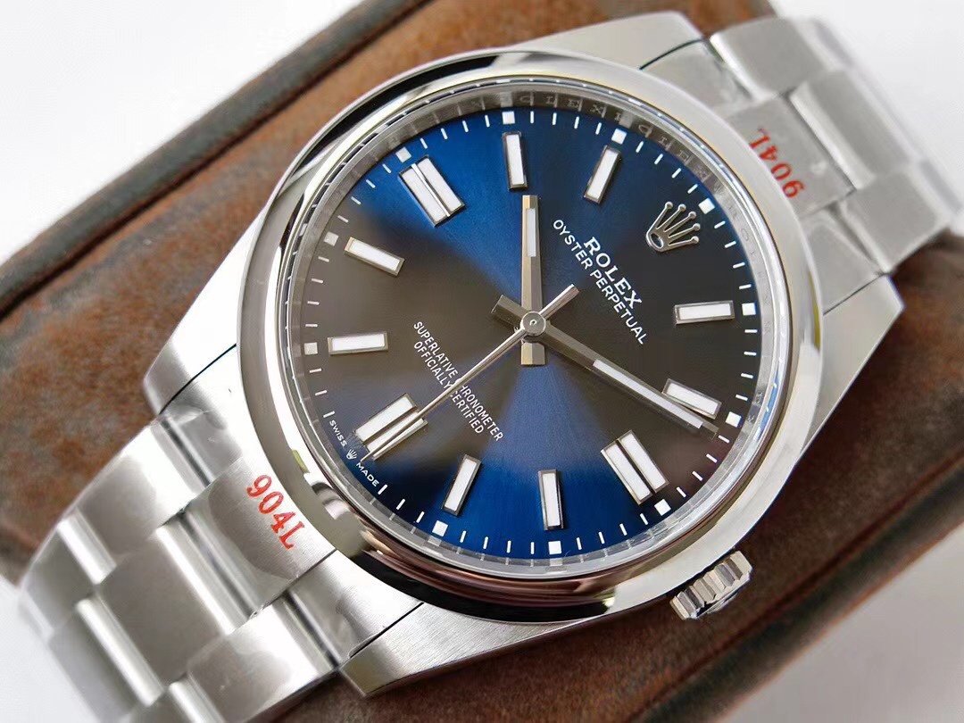 OYSTER PERPETUAL 41 STAINLESS STEEL BLUE DIAL