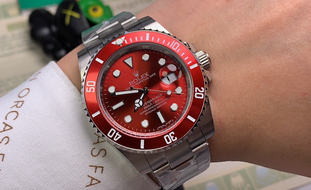 SUBMARINER DATE 40 RED DIAL